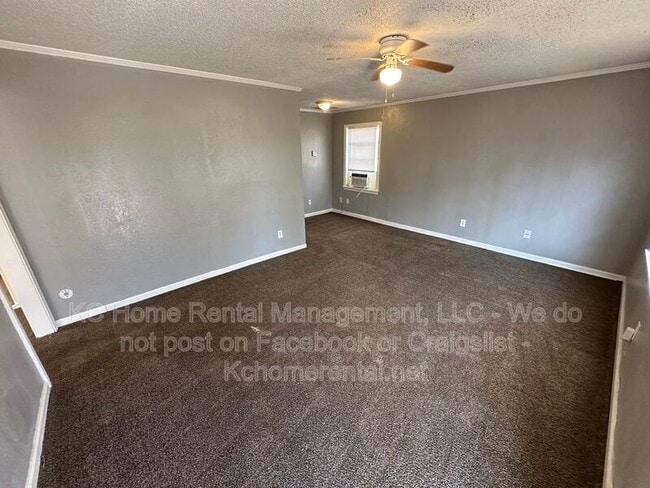 Building Photo - 8044 Wabash Ave