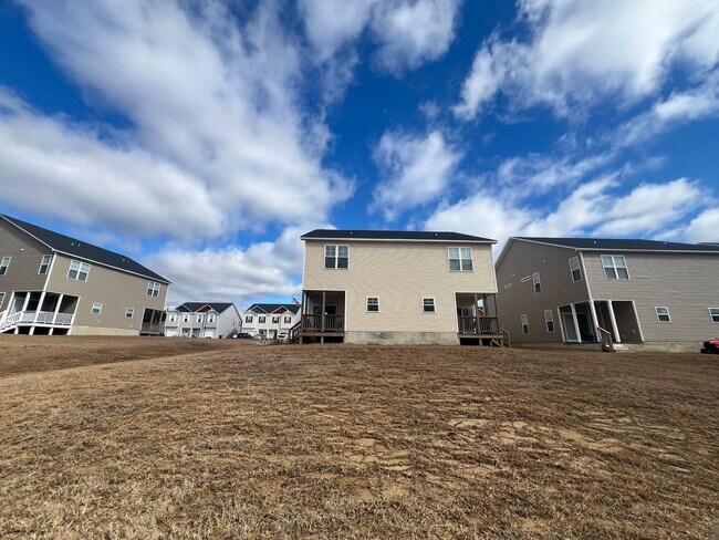 Building Photo - 210 Shallowbag Bay Ln