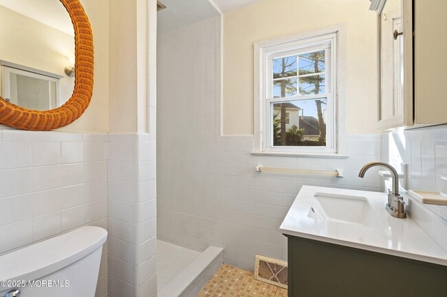 Building Photo - 2138 Riviera Pkwy