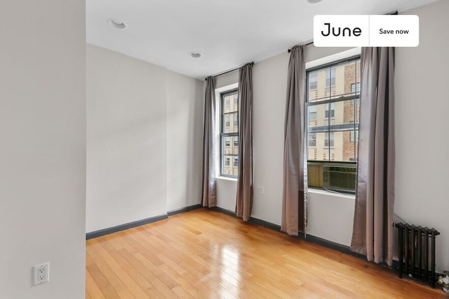 Building Photo - 226 E 7th St