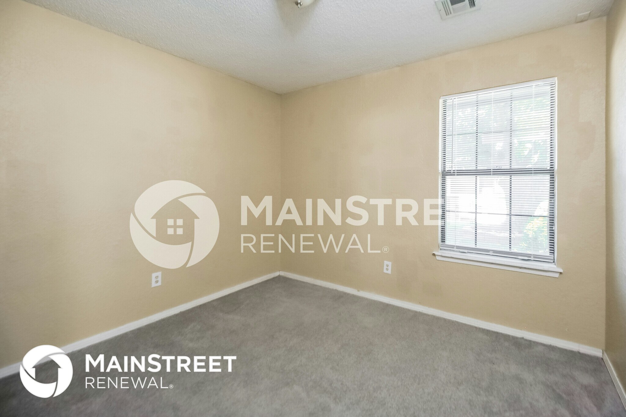 Building Photo - 8405 Bigwood Dr