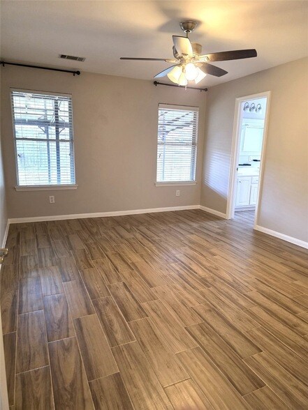 Building Photo - 14925 Cypress Ridge Grove Ln