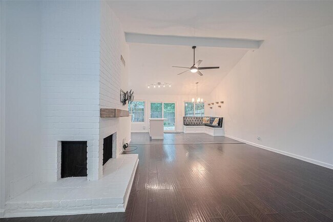 Building Photo - 3407 Hillstone Dr