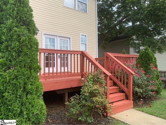 Building Photo - 12 Harvley St