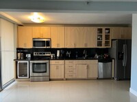 Building Photo - 2 bedroom in North Miami FL 33179