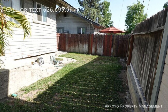 Building Photo - 417 S Canyon Blvd