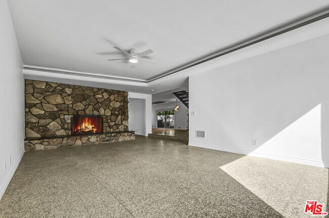 Building Photo - 1801 Buckingham Rd