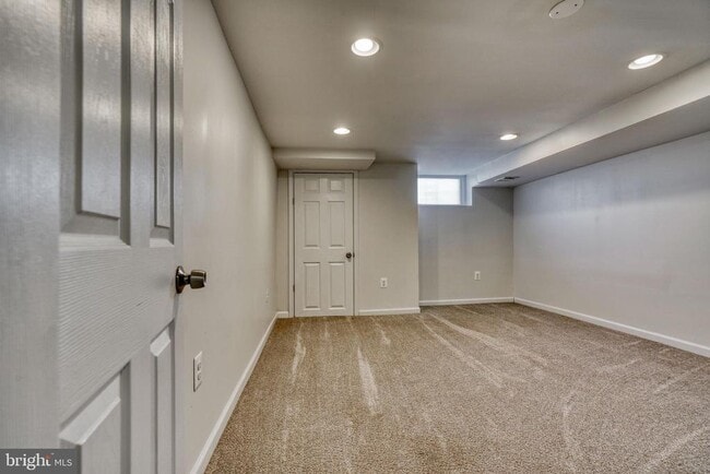 Building Photo - 3413 Noble St