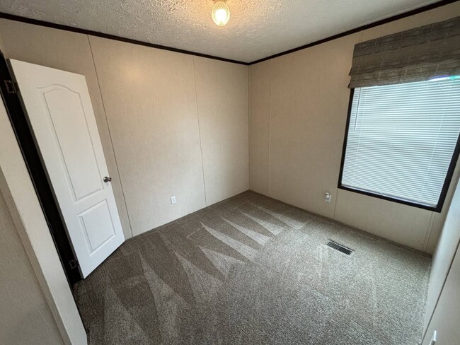 Building Photo - 1325 Wilson Rd