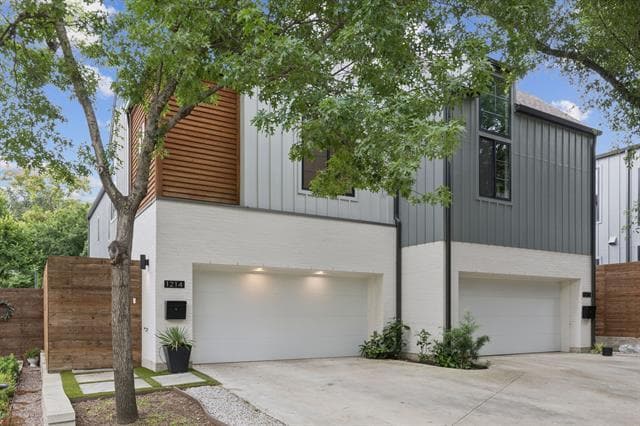 Building Photo - 1214 Haines Ave