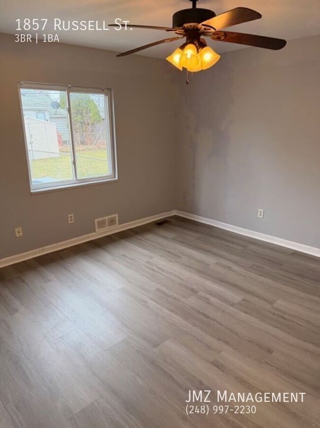 Building Photo - 1857 Russell Ave