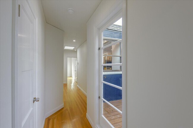 Building Photo - 1487 34th Ave