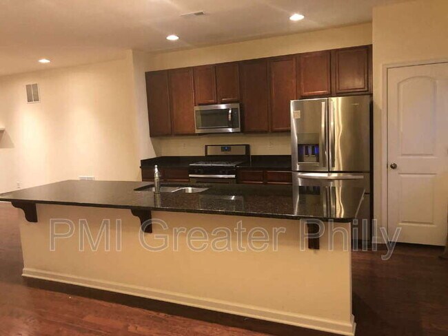 Building Photo - 106 Mercer Ct