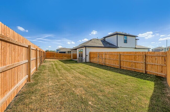Building Photo - 12112 Douglas Fir Cir