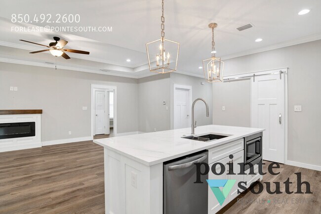 Building Photo - 8101 Carmel Cir