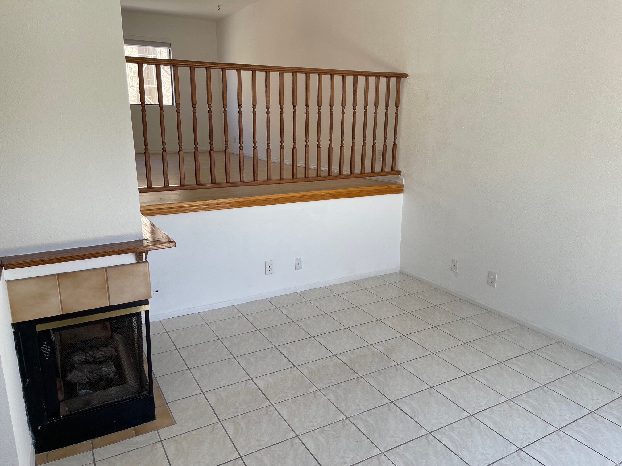 Family room - 27607 Nugget Dr