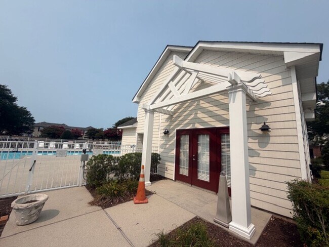 Building Photo - 5301 Brinsley Ln