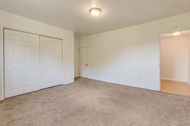 Building Photo - Available August  2026 - Great 3 Bedroom Mt. Washington Home w/ Spacious Open-Living!