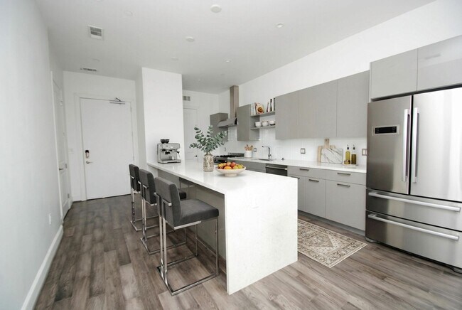 Building Photo - 1211 Caroline St