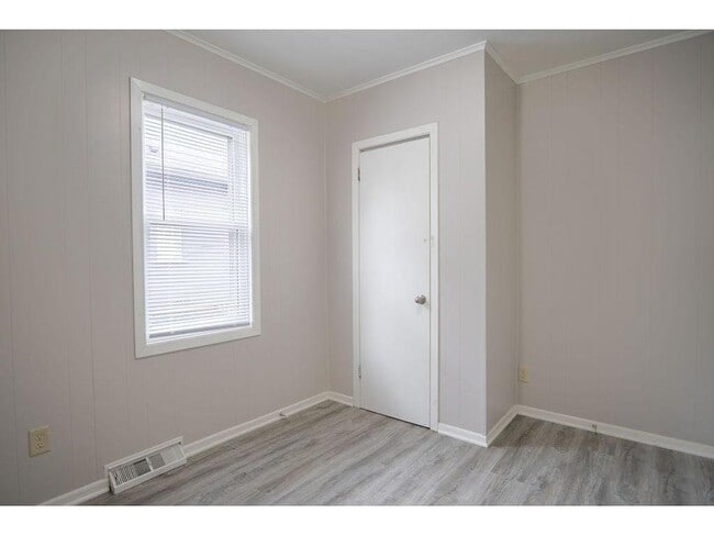 Building Photo - 1132 Farrington St