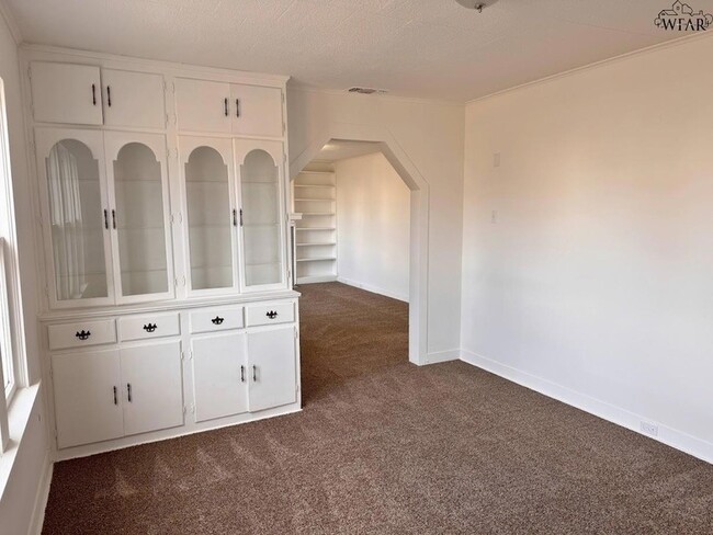 Building Photo - 2209 Talunar Ln