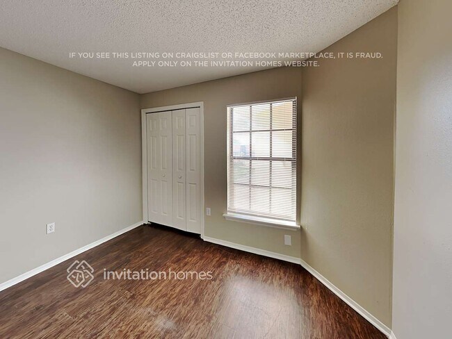 Building Photo - 716 Waterbridge Dr