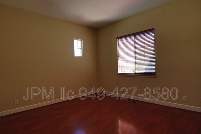 Building Photo - 3000 Granite Pointe Dr