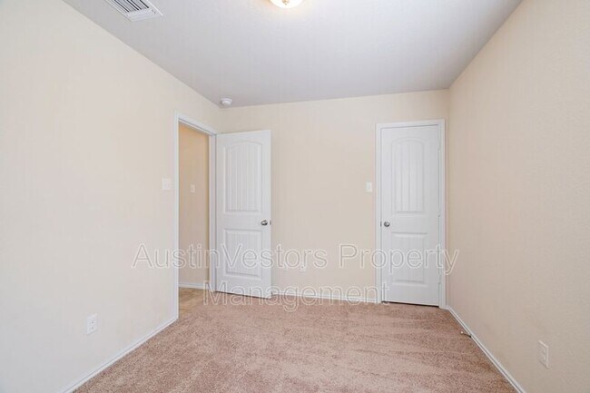 Building Photo - 129 Plata Ln