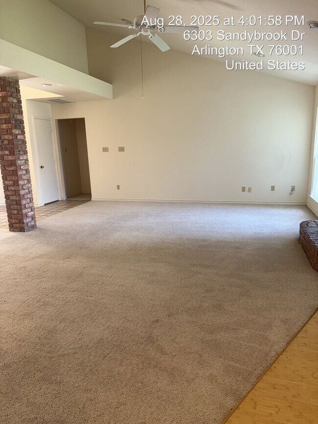 Building Photo - 6303 Sandybrook Dr