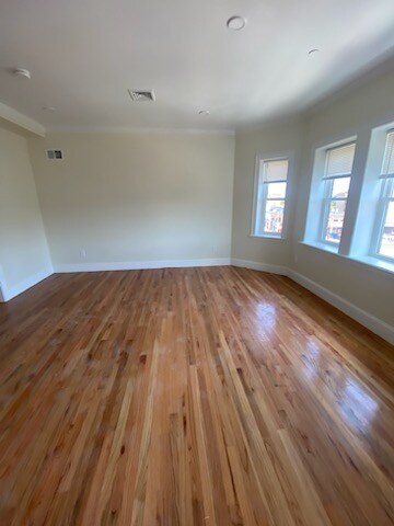 Building Photo - 211 Harvard Ave