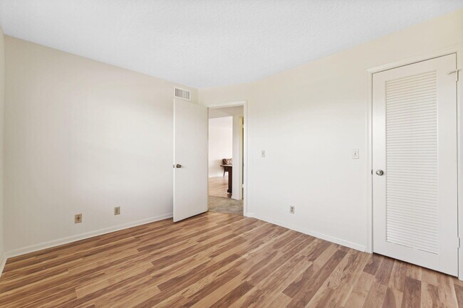 Building Photo - 1638 Embassy Dr