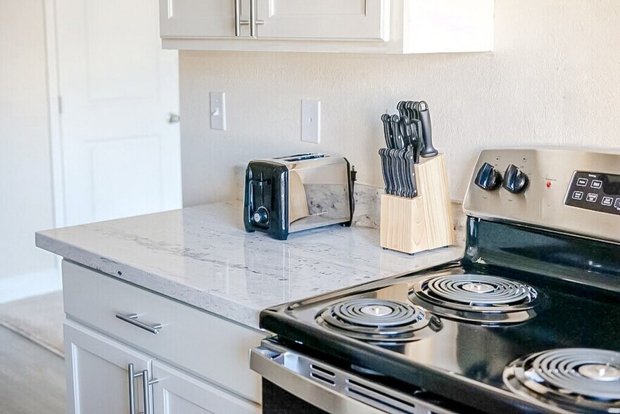 Building Photo - 12701 N Pennsylvania Ave