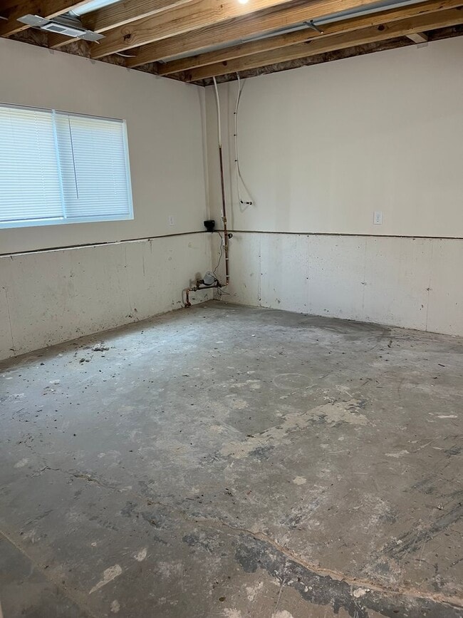 Building Photo - Brand new home 4 Bedrooms 2 baths