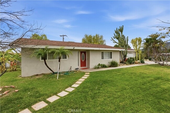 Building Photo - 3920 El Camino Dr