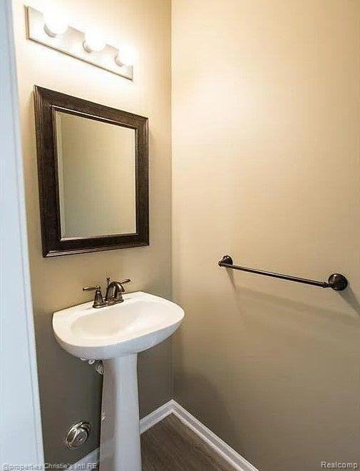 Building Photo - 76 W Bethune St