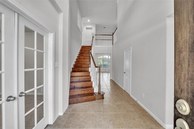 Building Photo - 17426 Memorial Blossom Dr