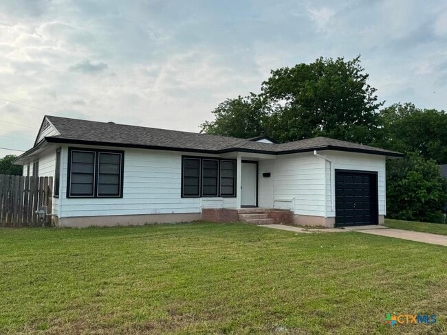 Building Photo - 1109 Estelle Ave