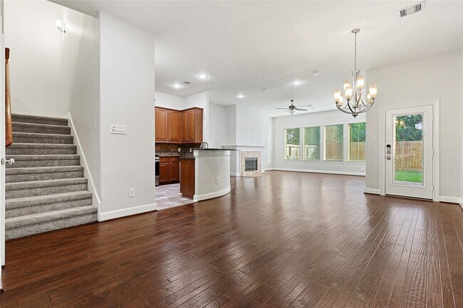 Building Photo - 5166 Oasis Park Ln