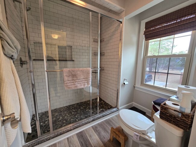 Building Photo - 409 N Fulton St