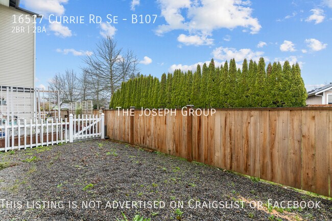 Building Photo - Beautifully Remodeled 2BD/2BA Condo in Mon...