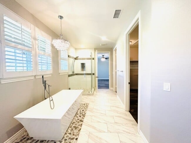 Building Photo - Lush and Lavish 4-Bedroom 4-Bathroom Neatly Tucked Away In The Colony At Calabasas