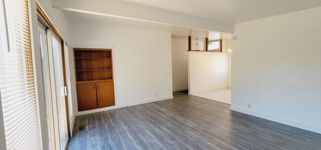 Building Photo - Nelson, J (13240)