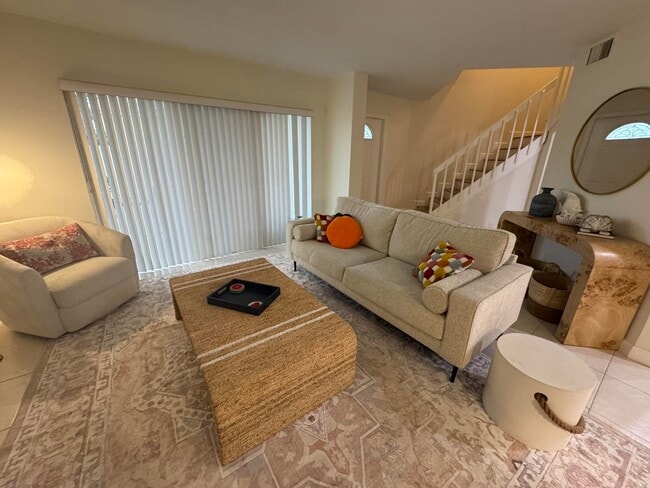 Building Photo - 176 Seabreeze Cir