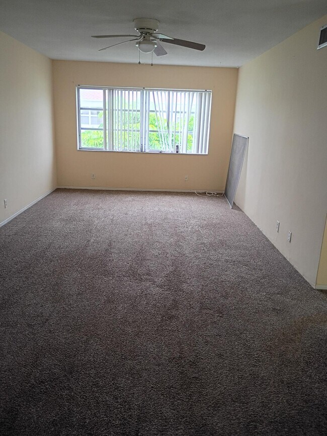 Building Photo - 1501 NW 43rd Ave