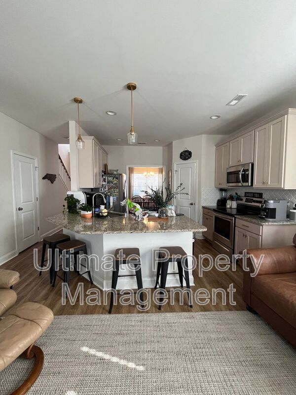 Building Photo - 1449 Lewis Landing Ave