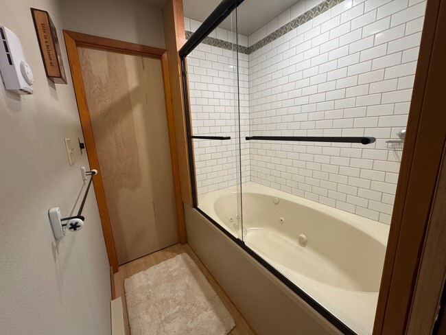 Building Photo - 28635 Vashon Hwy SW