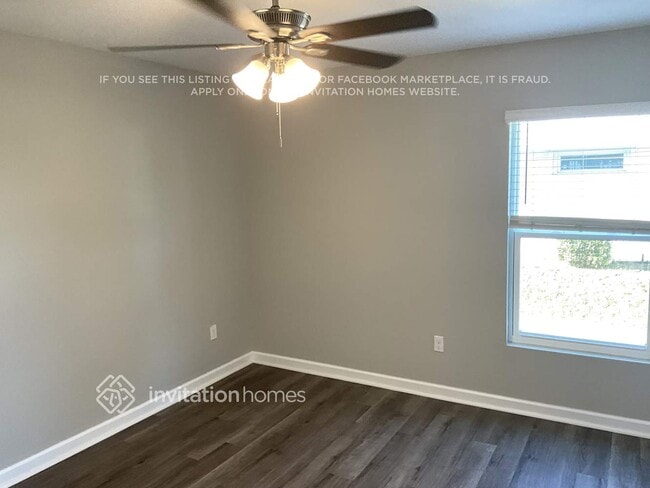 Building Photo - 886 SW Del Rio Blvd