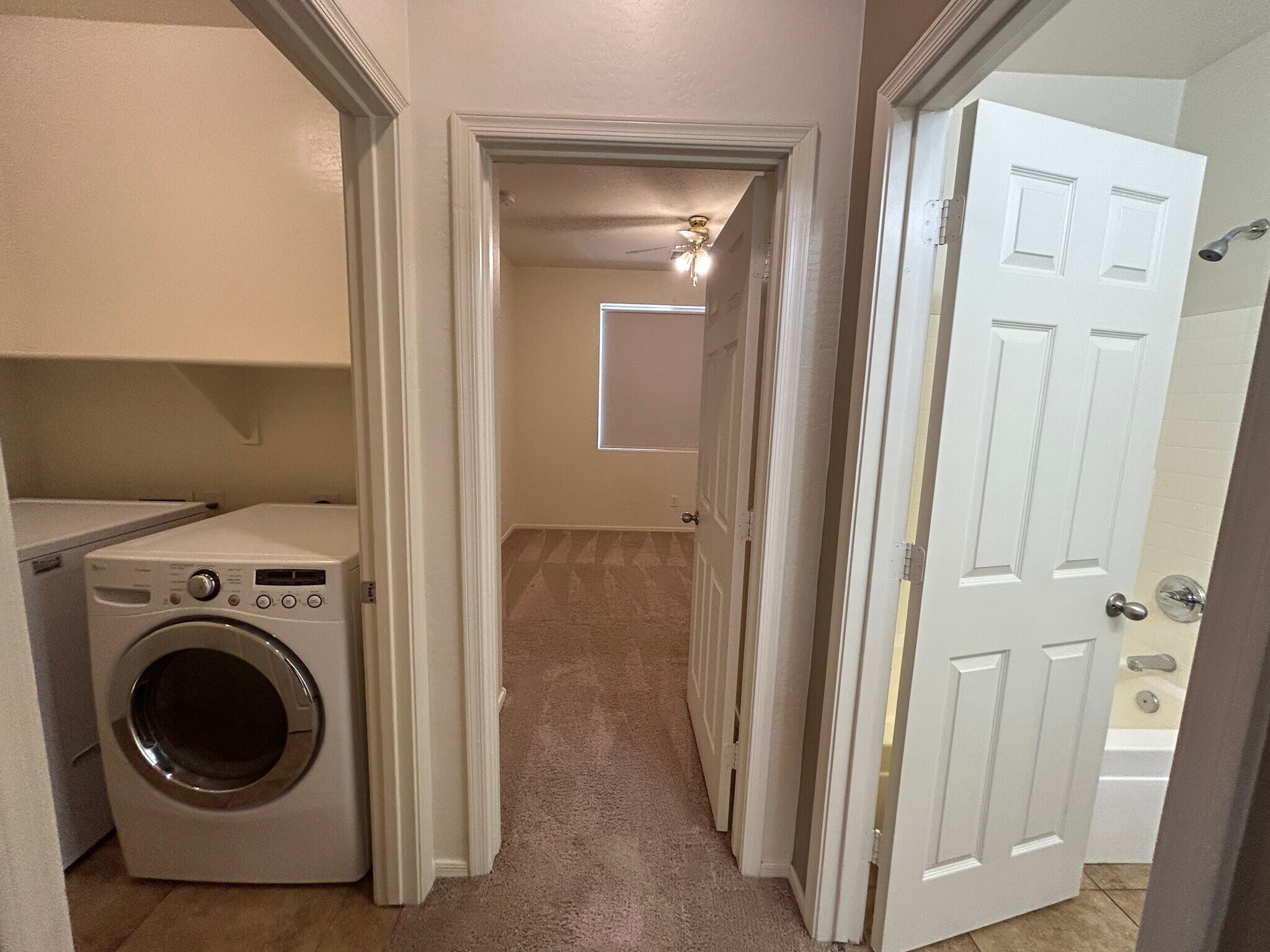 Building Photo - 3161 S Southwind Dr