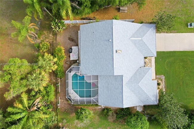 Building Photo - 1169 Presque Isle Dr