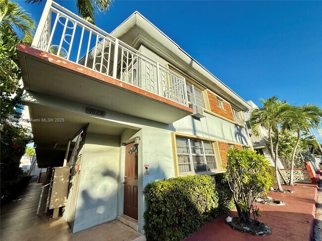 Building Photo - 7625 Harding Ave